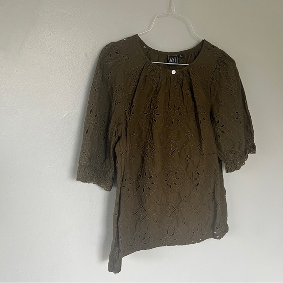 GAP Women's Olive Eyelet Blouse Green Small - Picture 3 of 8